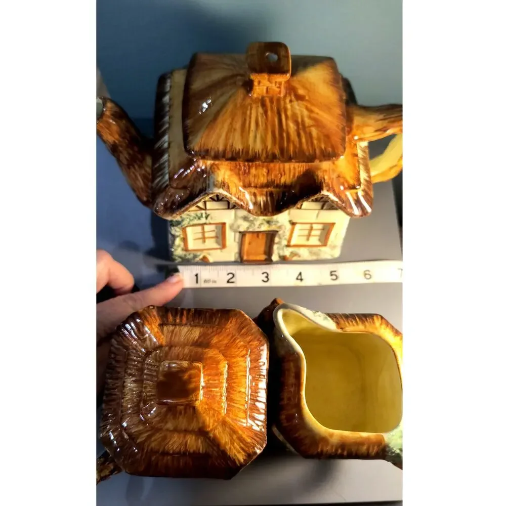 792. Vintage Keele St. Pottery Cottage Tea Set